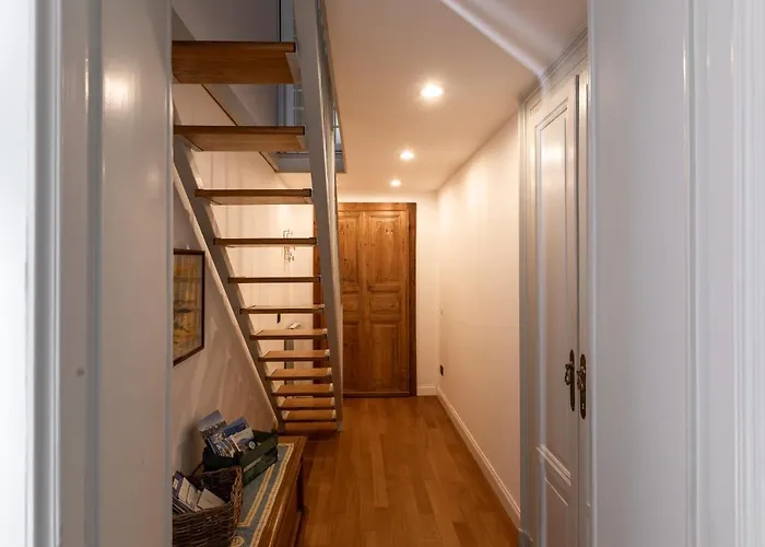 Selva Luxury Lakeview